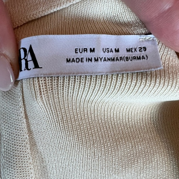 Zara cutout Cream Women's Top, size medium, EUC, bodycon, stretchy, knit - Picture 6 of 8